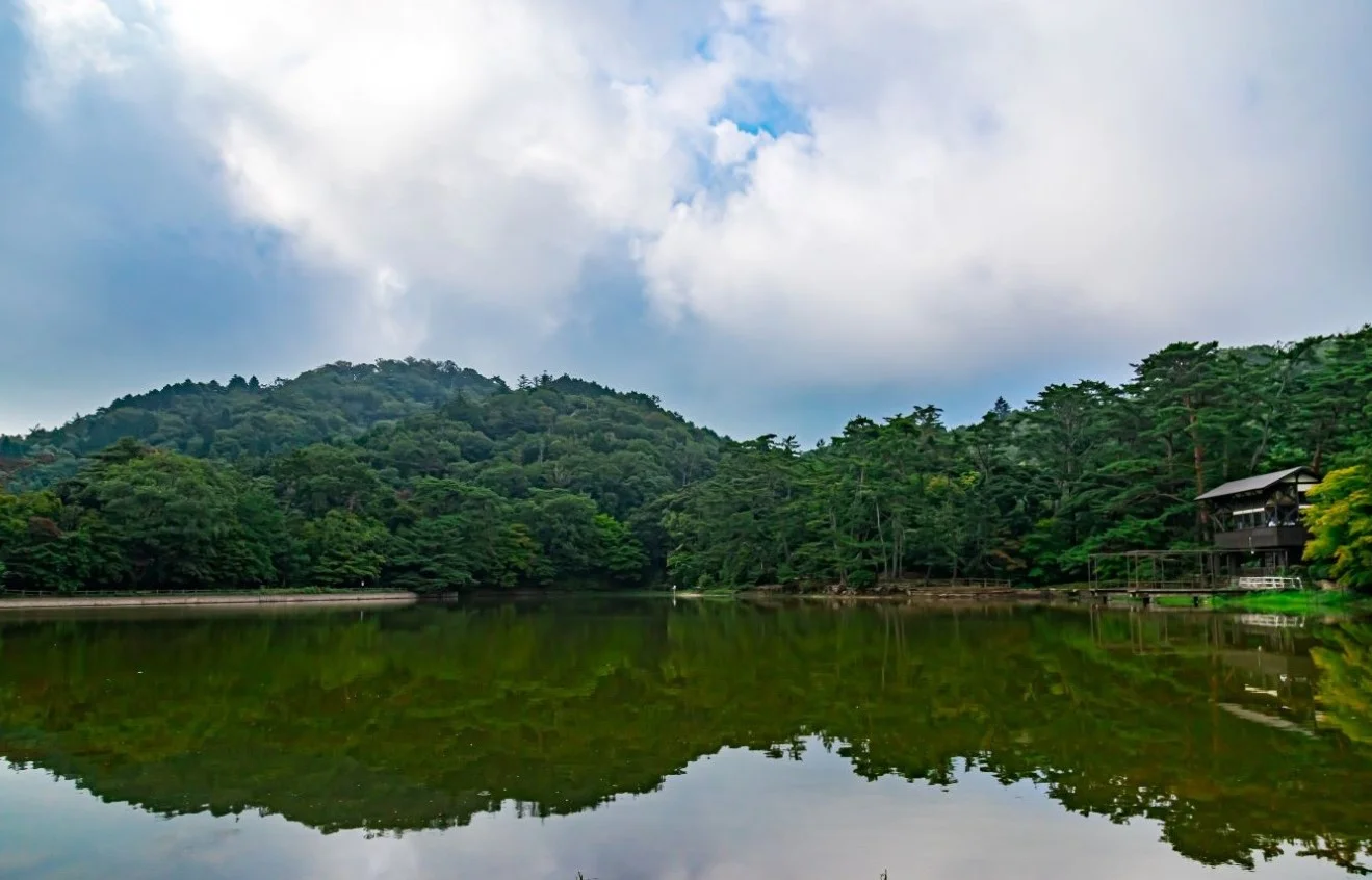 修法ヶ原池